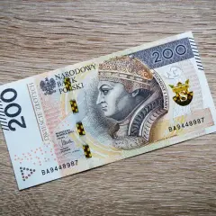 Zarabiasz 2730 brutto - poznaj dokładną kwotę netto na każdej umowie