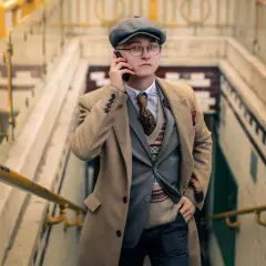 Od gangsterów do hipsterów: Jak ewoluowała moda męska lat 20.?