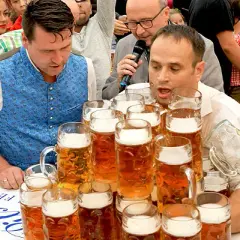 Co to jest Maßkrug i dlaczego tak drogo kosztuje na Oktoberfest?