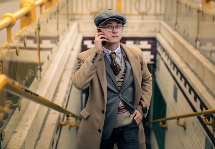 Od gangsterów do hipsterów: Jak ewoluowała moda męska lat 20.?