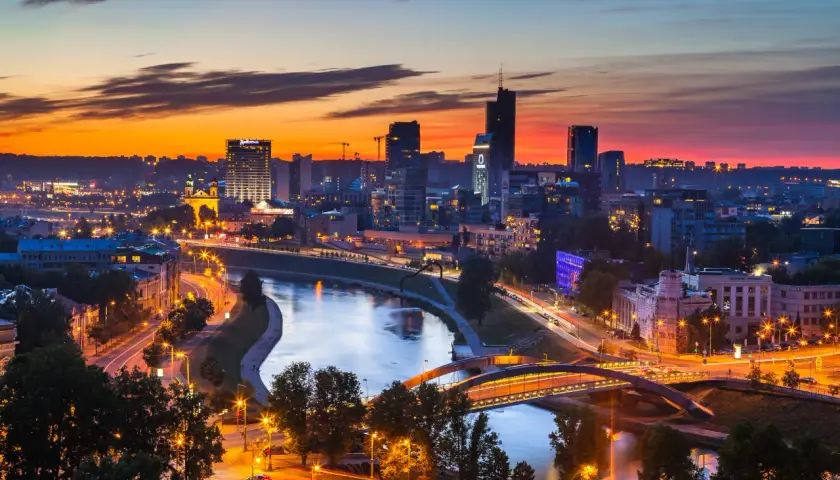 Jak po litewsku jest ile to kosztuje: Poradnik zakupowy na Litwie 2025