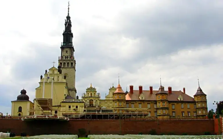 Sanktuaria maryjne w Polsce: poznaj wszystkie miejsca kultu Matki Bożej