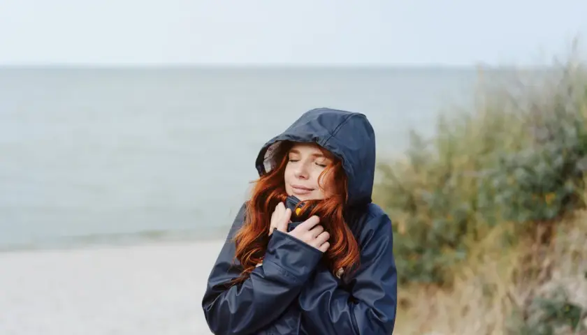 Kurtka parka - poznaj charakterystyczny styl i najmodniejsze stylizacje