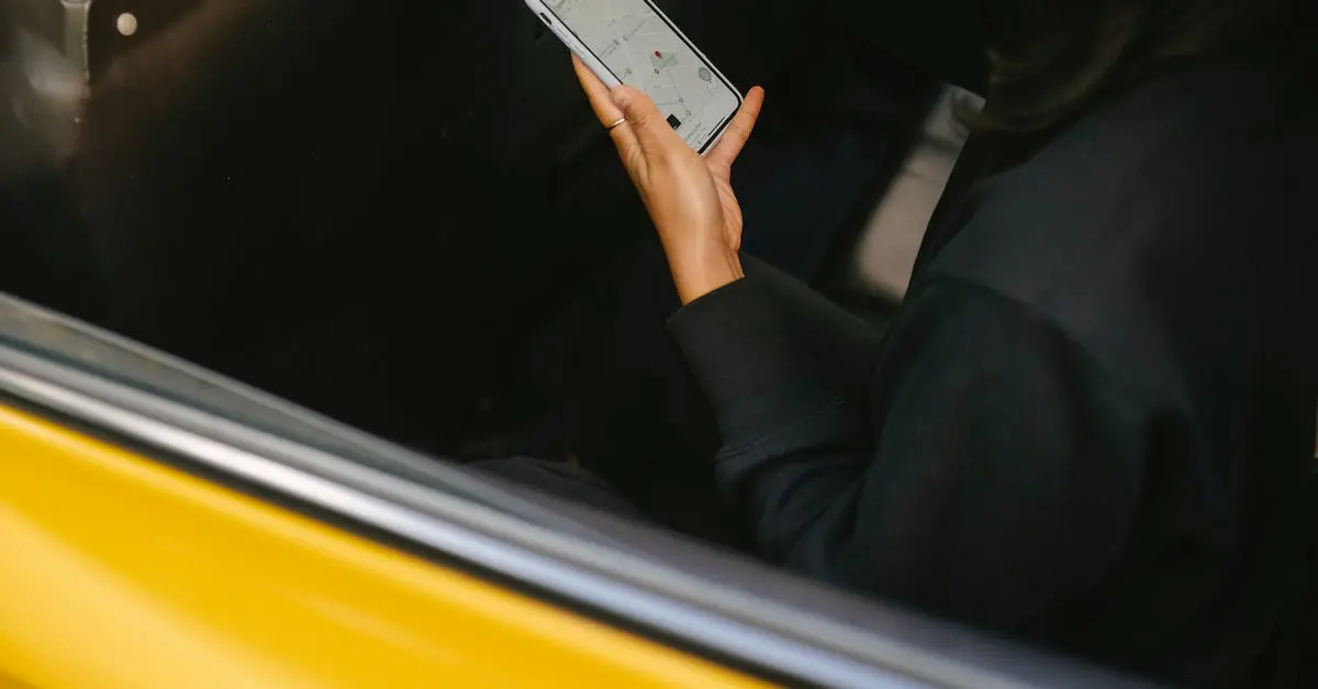 Jak napisać na Tinderze? 7 sprawdzonych sposobów na udany początek rozmowy